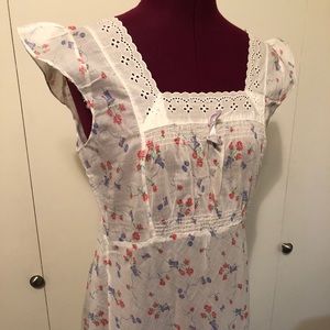 Vintage 40s 50s Novelty Slip w/Sewing Notions!